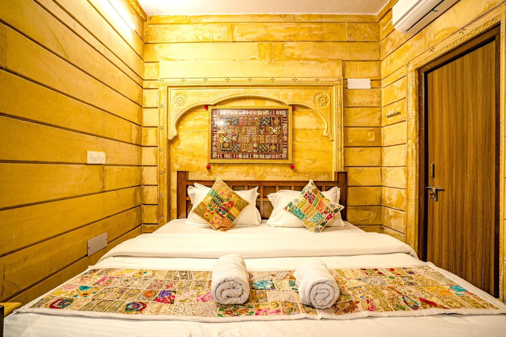 Hotel Relax Inn ไจซัลเมอร์ ภายนอก รูปภาพ